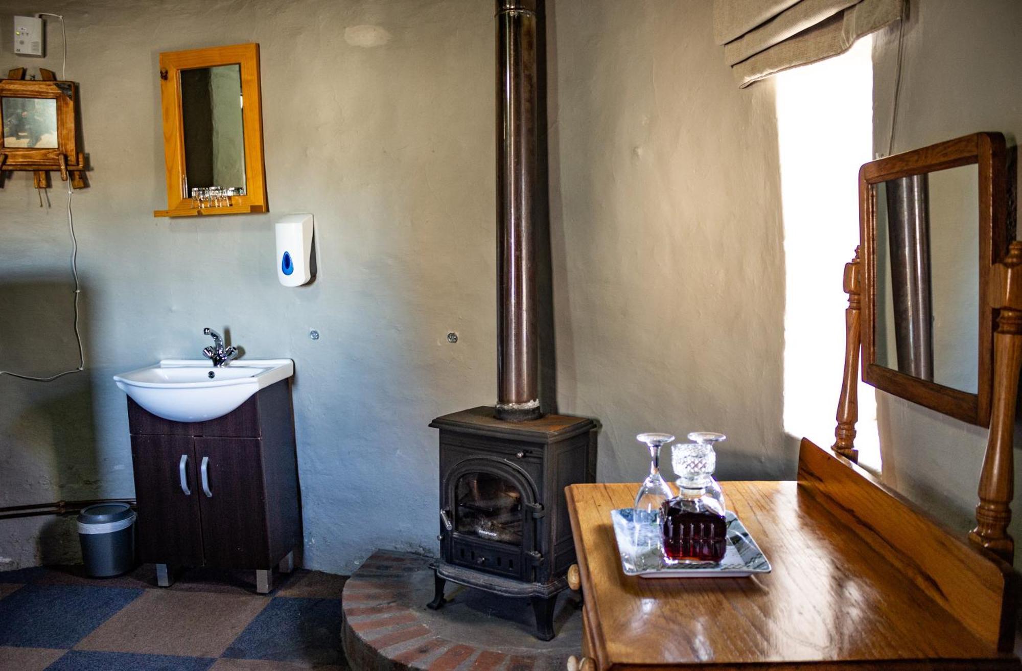 Sani Mountain Escape Hotel Mokhotlong Room photo