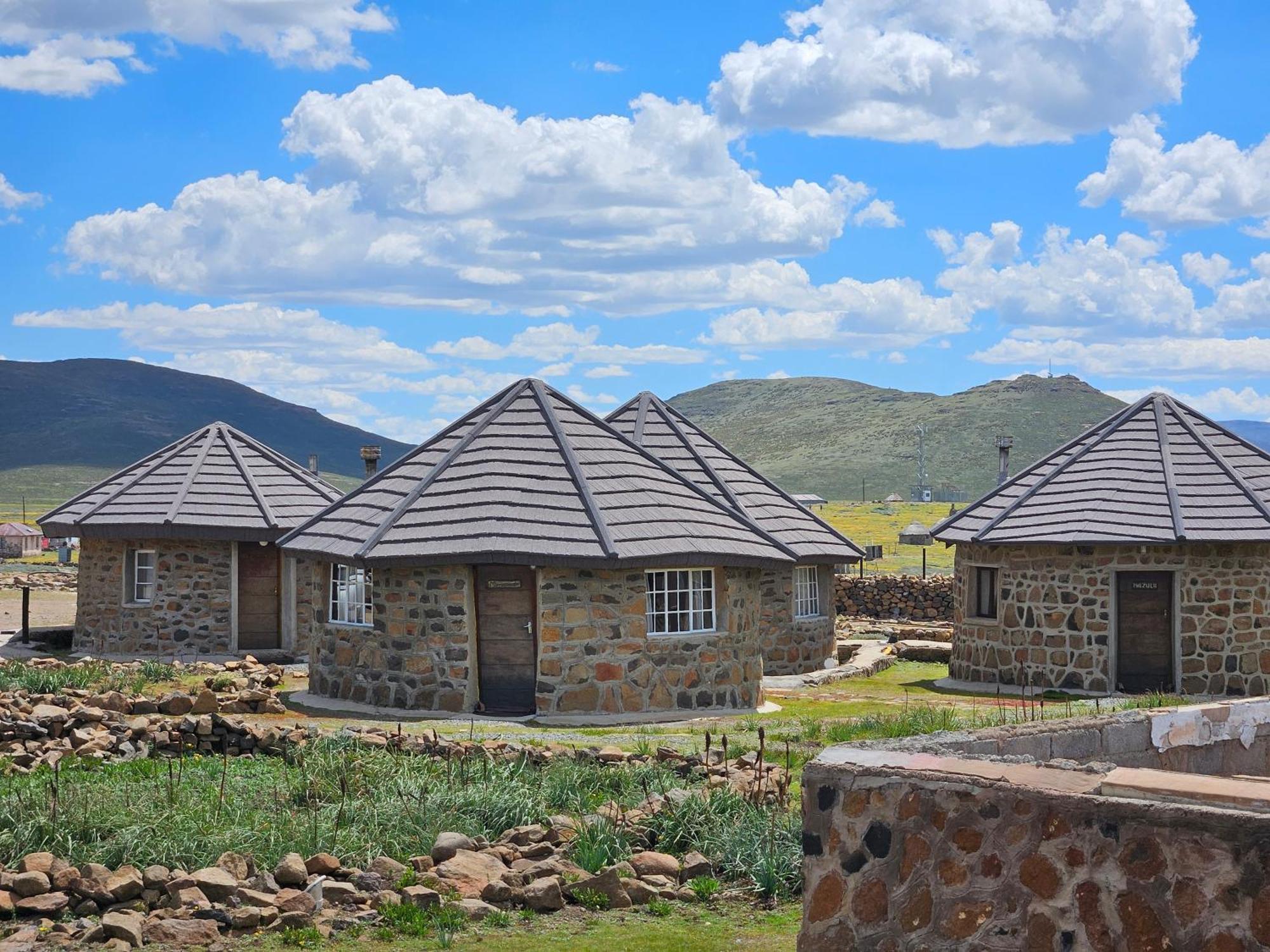 Sani Mountain Escape Hotel Mokhotlong Exterior photo