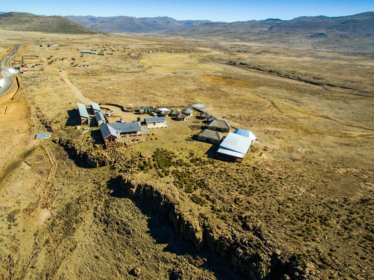 Sani Mountain Escape Hotel Mokhotlong Exterior photo
