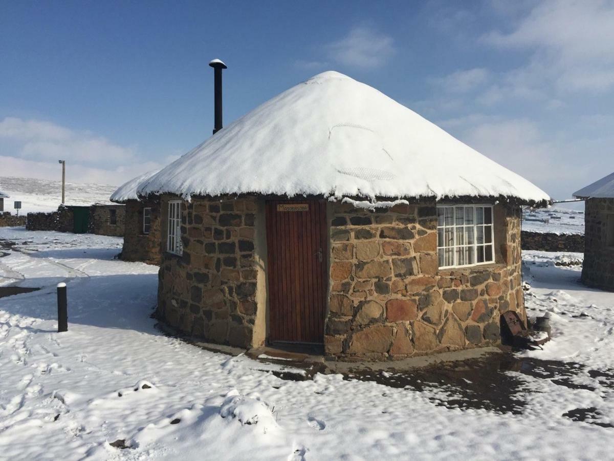 Sani Mountain Escape Hotel Mokhotlong Exterior photo